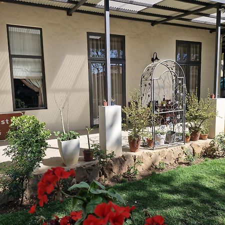 Le Chateau Guest House And Conference Centre Kempton Park Eksteriør bilde