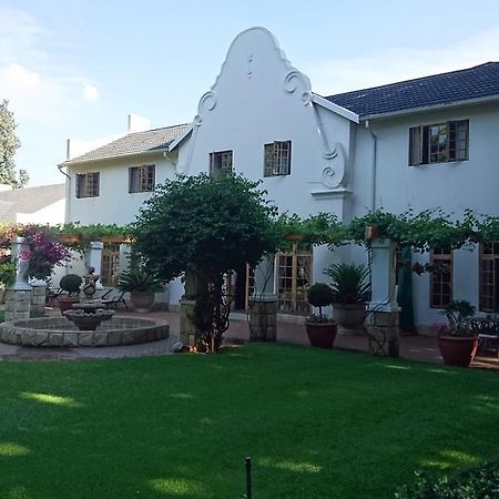 Le Chateau Guest House And Conference Centre Kempton Park Eksteriør bilde