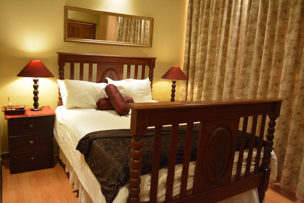 Le Chateau Guest House And Conference Centre Kempton Park Eksteriør bilde