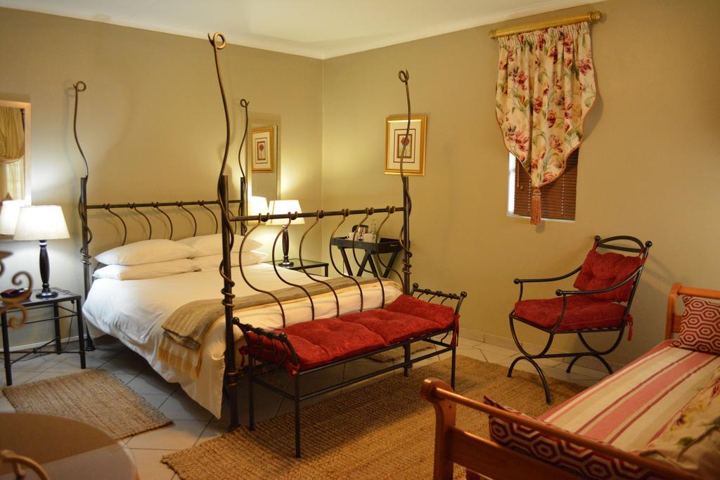 Le Chateau Guest House And Conference Centre Kempton Park Eksteriør bilde