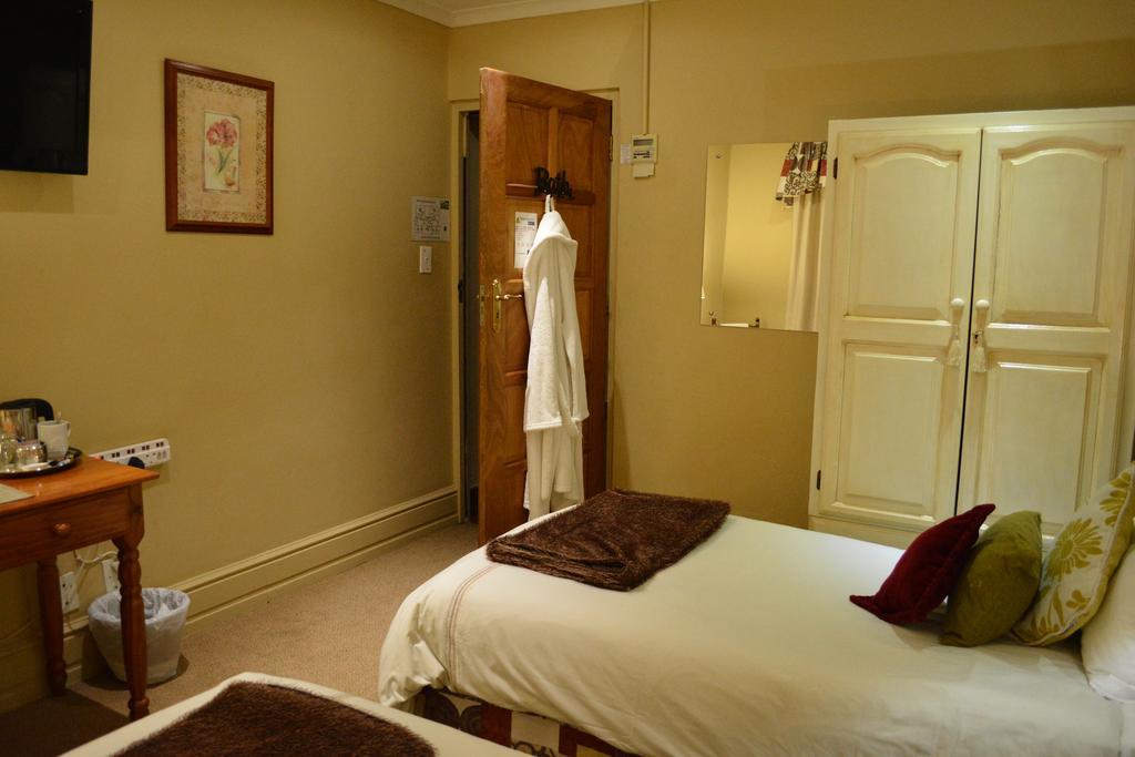 Le Chateau Guest House And Conference Centre Kempton Park Eksteriør bilde